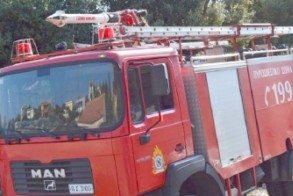 Έκλεισε το βράδυ της Πέμπτης ο δρόμος για Θεσσαλονίκη και στα 2 ρεύματα λόγω φωτιάς