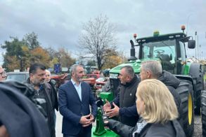 Κλιμάκιο του ΠΑΣΟΚ επισκέφθηκε το Σάββατο τα «ημαθιώτικα» μπλόκα