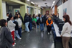 6ο Γυμνάσιο Βέροιας «Διαβάζω, μαθαίνω, ανακαλύπτω θησαυρούς» σε Βιβλιοθήκες