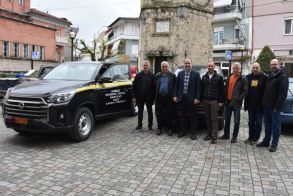 Ο Δήμος Νάουσας ενισχύει την επιχειρησιακή του ετοιμότητα με δύο νέα οχήματα εξοπλισμένα με αυτόνομο πυροσβεστικό σύστημα