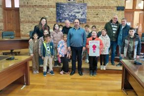 Για την αξία της αιμοδοσίας, μίλησαν  μαθητές του Δημοτικού Σχολείου Αγίου Γεωργίου με τον Δήμαρχο Βέροιας 