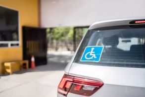 ΑΑΔΕ: Έως 1 Ιουλίου τα δικαιολογητικά για απαλλαγή τελών κυκλοφορίας 2024 λόγω αναπηρίας