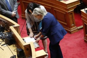 Ευχές της ΔΕΕΠ Ημαθίας στην Στέλλα Αραμπατζή