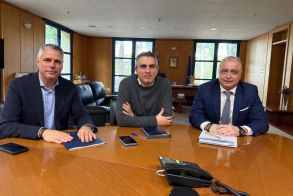 Την επιτάχυνση κρίσιμων αρδευτικών έργων στην Πρασινάδα και στην Κυψέλη έθεσε ο υφ. Ανάπτυξης Λάζαρος  Τσαβδαρίδης στα αρμόδια Υπουργεία