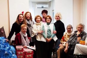 ΔΕΜΑΤΑ ΑΓΑΠΗΣ  ΑΠΟ ΤΗΝ  ΦΙΛΟΠΤΩΧΟ ΚΥΡΙΩΝ  ΒΕΡΟΙΑΣ