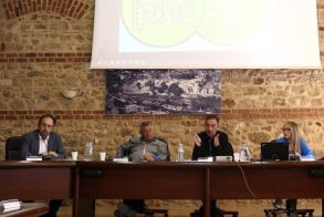 Οριοθέτηση οικισμών, νέος κώδικας ΤΑ, πατίνια, ετοιμόρροπα, σχολικοί τροχονόμοι, λειψυδρίες, έργα Βεργίνας, αγροτικά, γήπεδα Ραχιάς  και Βιολογικός, στα προ ημερήσιας του δημοτικού συμβουλίου Βέροιας
