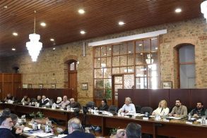 ΔΗΜΟΤΙΚΟ ΣΥΜΒΟΥΛΙΟ ΒΕΡΟΙΑΣ Λογοδοσία σε ήπιους τόνους, για κολυμβητήριο, ειδικούς συνεργάτες, παιδικές χαρές, Προμηθέα και Βεργίνα