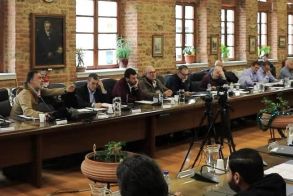 ΔΗΜΟΤΙΚΟ ΣΥΜΒΟΥΛΙΟ ΒΕΡΟΙΑΣ Αιχμές για τη λειτουργία του ΔΗ.ΒΡΕ.ΣΤΑ, Δημοτικό Κολυμβητήριο  με εντάσεις μεταξύ Κορωνά-Λαζαρίδη και σύνδεση Ασωμάτων  με οικίες της Ραχιάς, στη χθεσινή λογοδοσία της Δημοτικής Αρχής