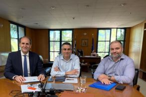 Συνάντηση Δημάρχου Νάουσας με τον Υπουργό Υποδομών για την σύνδεση με την Εγνατία   -Συζητήθηκε και η κατασκευή νέας γέφυρας  στην περιοχή του νοσοκομείου