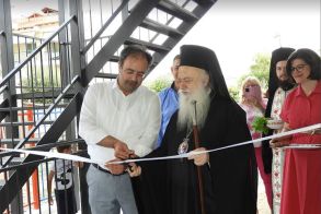 Εγκαινιάστηκε και λειτουργεί ο νέος, σύγχρονος δημοτικός βρεφικός σταθμός στην Κυψέλη  -Δήμαρχος και Μητροπολίτης έκοψαν την κορδέλα  