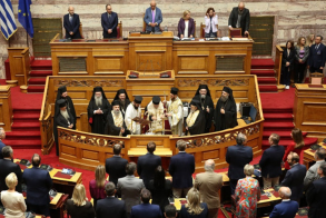 Αγιασμός και ευχές στη Βουλή, για την νέα κοινοβουλευτική περίοδο