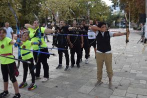 Επίδειξη Τοξοβολίας στο Πλακόστρωτο του Δημοτικού Πάρκου Νάουσας