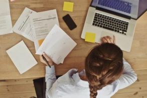 Νέο πρόγραμμα εργασίας για γυναίκες με μισθό έως 1.000 ευρώ  -Υποβολή των αιτήσεων από την Παρασκευή, 16 Ιανουαρίου 2026