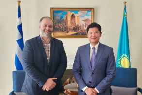 Συνάντηση του Πρέσβη του Καζακστάν στην Ελλάδα,  Timur Sultangozhin, με τον Δήμαρχο  Νάουσας,  Νίκο Κουτσογιάννη