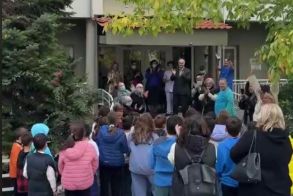Επίσκεψη αγάπης και χαράς του Δημοτικού Σχολείου Ραχιάς-Τριποτάμου στο Γηροκομείο Βέροιας