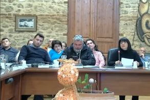 ΔΗΜΟΤΙΚΟ ΣΥΜΒΟΥΛΙΟ ΒΕΡΟΙΑΣ  Δυναμικό αίτημα πολιτών για επέκταση του προαστιακού Θεσσαλονίκης σε Βέροια, Νάουσα, Σκύδρα και Έδεσσα  -Ομόφωνα εγκρίθηκε το ψήφισμα για στήριξη του δήμου Βέροιας