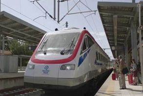 Hellenic Train: Από τον Ιούνιο, τέλος τα εκδοτήρια στους σταθμούς Βέροιας, Αλεξάνδρειας και Νάουσας -Μέσω Τηλεφωνικού Κέντρου στο 14511 και ηλεκτρονικά πλέον, οι κρατήσεις εισιτηρίων