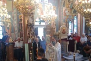Θεία λειτουργία και μνημόσυνο  στην Ιερά Μονή Αγίου Γεωργίου  Περιστερεώτα στο Ροδοχώρι  την γιορτή του Αγίου Πνεύματος