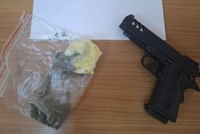 Ημαθία: Συνελήφθησαν 2 άτομα, και κατασχέθηκαν ποσότητες ηρωίνης,  ακατέργαστης κάνναβης και ένα πιστόλι «ρέπλικα»