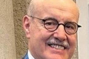 Υψιστη διάκριση για τον καθηγητή Γρηγόριο Αντωνιάδη,  τέως Διευθυντή του τμήματος «Χειρουργική  περιφερικών νεύρων» του Πανεπιστημίου του Ulm