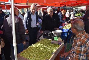Επίσκεψη του Βουλευτή Βασίλη Κοτίδη στην λαϊκή της Αλεξάνδρειας Ημαθίας