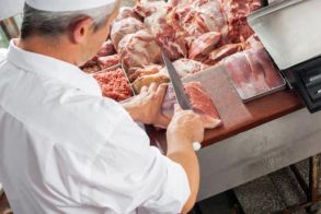 Κάλεσμα της Ομοσπονδίας Κρεοπωλών, για «λουκέτο συμπαράστασης» την Κυριακή, σε αγρότες και κτηνοτρόφους – Συντάσσεται και η  Συντεχνία Κρεοπωλών Βέροιας