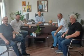 Συνάντηση του βουλευτή της Ελληνικής Λύσης  Βασίλη Κοτίδη με μέλη της Πανελλήνιας Ένωσης Κτηνοτρόφων