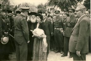 ΜεΜιαΜατια Ο Αρχιστράτηγος (μετέπειτα πρωθυπουργός) Παπάγος Αλέξανδρος στην Βέροια το 1952