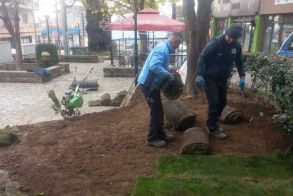 Παρεμβάσεις καλλωπισμού και αισθητικής αναβάθμισης στην Πλατεία Φόρου από τον Δήμο Νάουσας