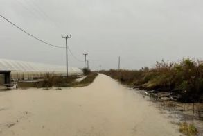 Κλειστή προς την κυκλοφορία η Δημοτική οδός από Αλεξάνδρεια έως και την Δ/Κ Λουτρού, λόγω υψηλής στάθμης υδάτων