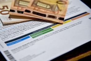 Έρχεται νέο «χρώμα»  στα τιμολόγια ρεύματος