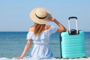 Έρχονται τα vouchers έως 600 ευρώ του προγράμματος «Τουρισμός για Όλους 2026»