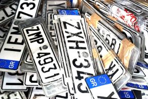 Επιστροφή πινακίδων και αδειών από τις Δημοτικές Αστυνομίες, λόγω Πάσχα