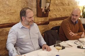 Τα έργα και τις στρατηγικές προτεραιότητες του Δήμου Νάουσας, παρουσίασε ο δήμαρχος στα τοπικά ΜΜΕ -Νοσοκομείο, Καλλιτεχνικό Σχολείο, ΕΚΕΤΑ, εμφιάλωση νερού,  ακίνητο Βαρβαρέσου και “Βέρμιον”, στο «μενού» της συνάντησης