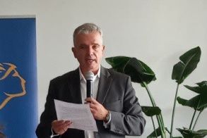 Την παραίτησή του υπέβαλε ο διευθύνων σύμβουλος των ΕΛΤΑ, επιμένοντας στην εξυγίανση  και αναδιάρθρωσης του Οργανισμού Γρηγόρης Σκλήκας: Αν δεν εφαρμοστεί κινδυνεύει  η ρευστότητα  και η δυνατότητα καταβολής μισθών