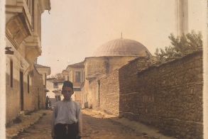 ΜεΜιαΜατια Επί της οδού Μιαούλη, το τζαμί του Σούμπαση