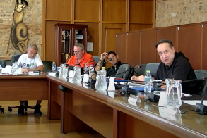 Γ. Φαρσαρώτος: «Κάποιοι αντί να είναι ευγνώμονες, απείλησαν και πέταξαν πέτρες στους χειριστές του drone!»