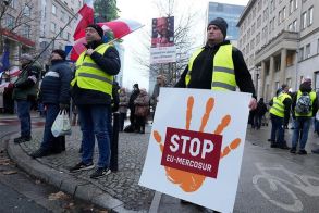 «Φρένο» στη Mercosur βάζει το Ευρωκοινοβούλιο με παραπομπή στο δικαστήριο της ΕΕ