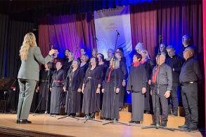 Εκδήλωση πολιτισμού και εθνικού χρέους,  το 13ο Φεστιβάλ Χορωδιών και Χορευτικών Συγκροτημάτων, στο ιστορικό «Ζωγράφειο» της Πόλης -ΣΥΜΜΕΤΕΙΧΑΝ ΑΠΟ ΗΜΑΘΙΑ: ΜΟΝΟΓΡΑΜΜΑ, ΑΙΓΕΣ ΚΑΙ ΚΥΨΕΛΗ