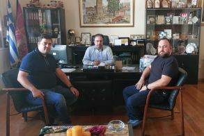 Εθιμοτυπική επίσκεψη στον Δήμαρχο Βέροιας από τους νέους  προέδρους του Συλλόγου Ζαχαροπλαστών  και του Σωματείου  Αρτοποιών Βέροιας 