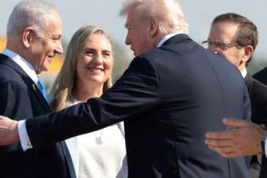 Απελευθερώθηκαν από τη Χαμάς οι πρώτοι όμηροι και  ακολουθεί απελευθέρωση Παλαιστινίων κρατουμένων -Τραμπ: «Ο πόλεμος τελείωσε, έρχεται μία νέα Μέση Ανατολή» -Νετανιάχου: «Ιστορικό γεγονός, που πολλοί δεν πίστευαν πως θα συνέβαινε»