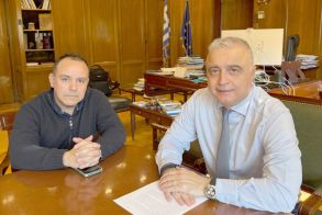 Λάζαρος Τσαβδαρίδης:  «Σημαντική ενίσχυση του ΕΚΑΒ Ημαθίας με 10 νέες θέσεις  μόνιμου προσωπικού» – Καρποφόρησε η σχετική συνεργασία με τον Πρόεδρο Εργαζομένων ΕΚΑΒ Ημαθίας για την αναβάθμιση των υπηρεσιών υγείας