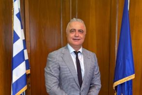 Ο Υφυπουργός  Ανάπτυξης  Λ. Τσαβδαρίδης  εκπρόσωπος  της Ελληνικής  Κυβέρνησης  στην 203 επέτειο  του Ολοκαυτώματος  της Νάουσας
