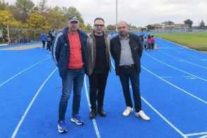 Επίσκεψη κλιμακίου του ΣΕΓΑΣ στο ΔΑΚ «Βικέλας» και θετικά σχόλια για το νέο ταρτάν