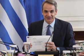 Καθιερώνεται για πρώτη φορά, εντός και εκτός Ελλάδας, η επιστολική ψήφος στις Ευρωεκλογές