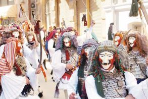 Δήμος Νάουσας: Στις Αποκριάτικες Εκδηλώσεις 2026 συμμετέχουν οι επαγγελματίες πωλητές υπαίθριου στάσιμου εμπορίου 