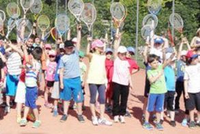 ΠΑΙΖΟΥΜΕ TENNIS ΣΤΗ ΒΕΡΟΙΑ!!!