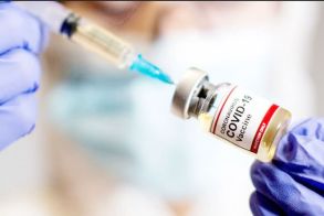 Από Δευτέρα οι πρώτοι εμβολιασμοί με τα επικαιροποιημένα εμβόλια