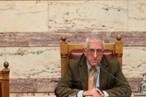 Με «χρονοκόφτη» πλέον οι ομιλίες στη Βουλή