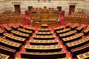 Η κατανομή των 300 εδρών με τον νέο εκλογικό νόμο, ανάλογα με τα ποσοστά των κομμάτων στην κάλπη της 25ης Ιουνίου